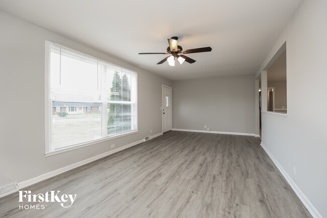 Photo - 159 Wessington Pl