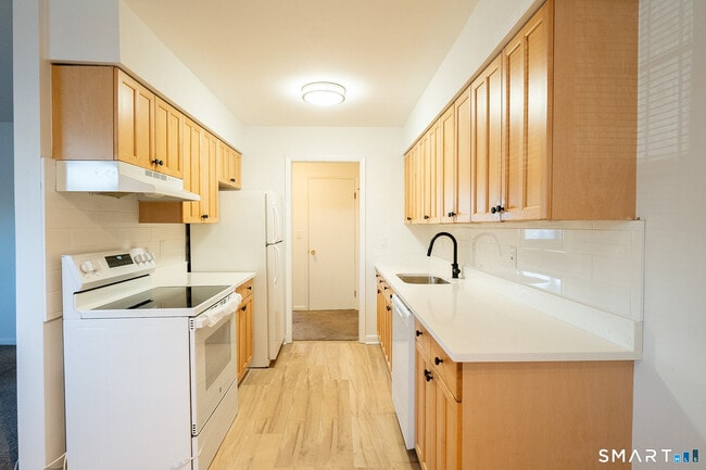 Photo - 38 Enid St Unidad APT B