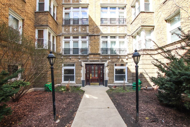 Building Photo - 1626 W Farwell Ave Unit 1F