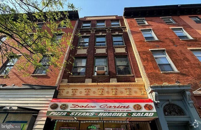 Building Photo - 1929 Chestnut St Unit 2R Rental
