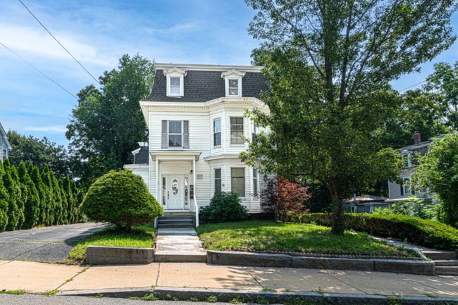 59 Grove Ave 2
