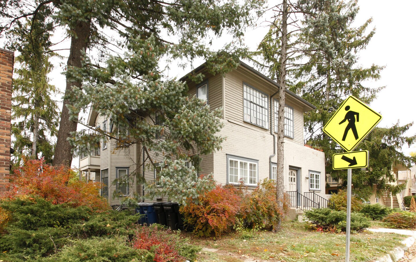 Photo - 815 E Huron St