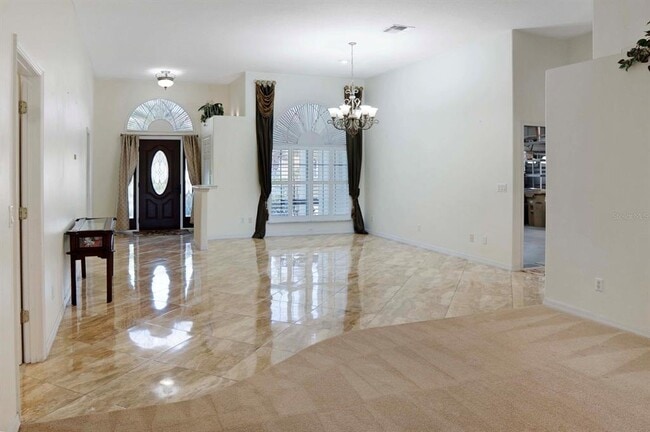 Photo - 215 Strathmore Cir