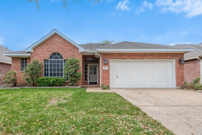 Building Photo - 23759 River Pl Dr