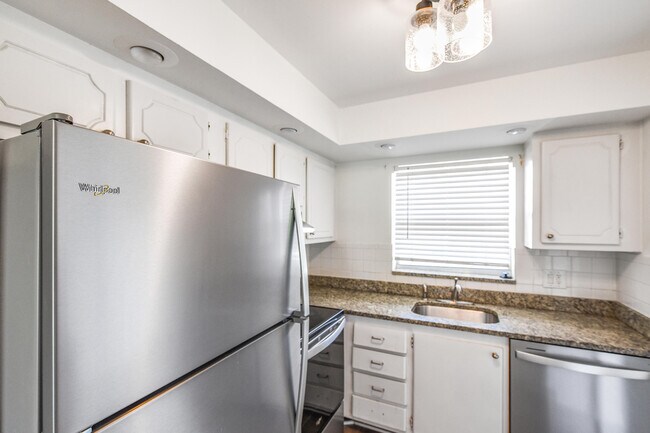 Photo - 9851 Sandalfoot Blvd Unit 210