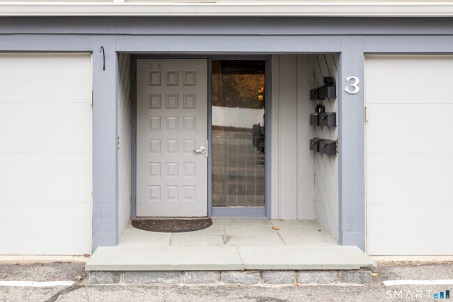 Photo - 267 W Cedar St