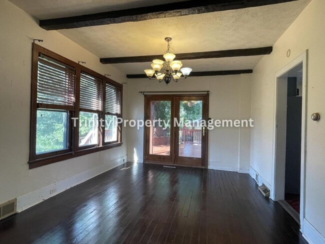 Photo - 228 Wildwood St