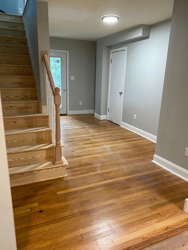 Building Photo - 3054 S Pike Ave Unit B Rental