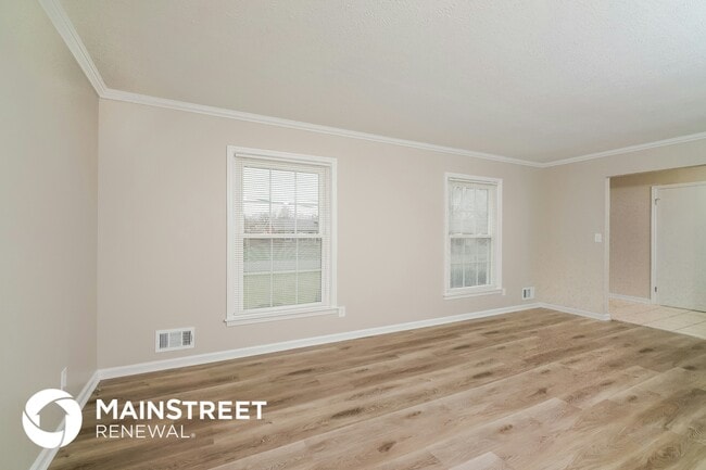 Photo - 6907 Mariemont Dr