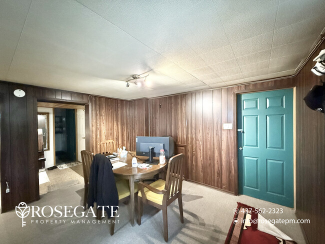 Photo - All-Inclusive 1-Bedroom Basement Apartment with Internet & Cable Included – Scarborough Unit 2