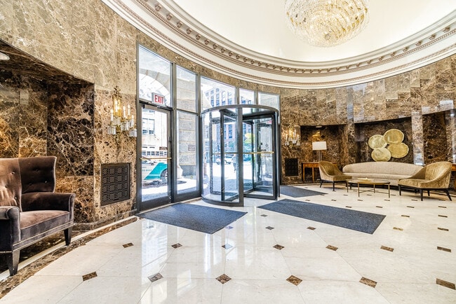 Photo - 10 E Ontario St Unit 3701