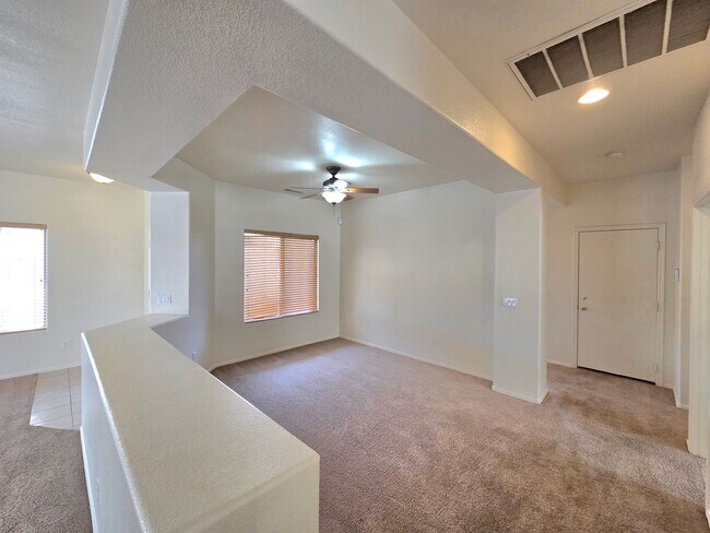 609 W Rio Vista Ln