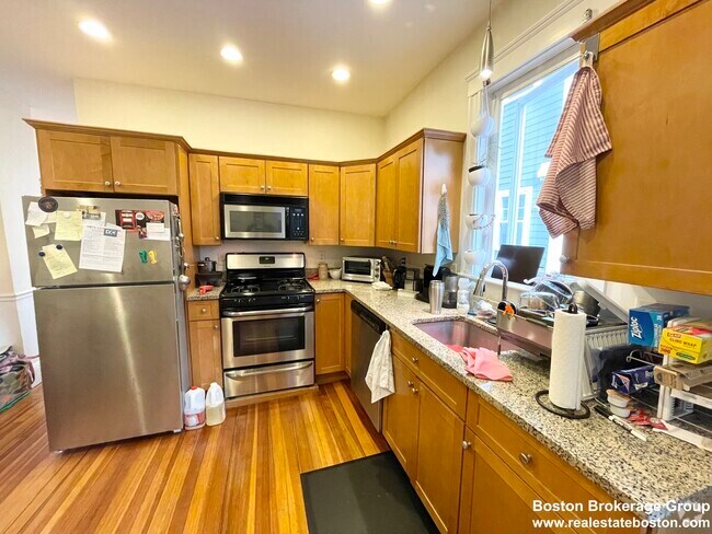 Building Photo - 14 Edison Grn Rental