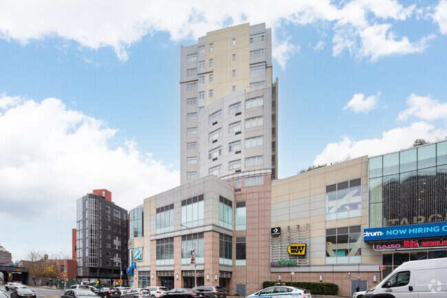 Photo - The Grand at SkyView Parc