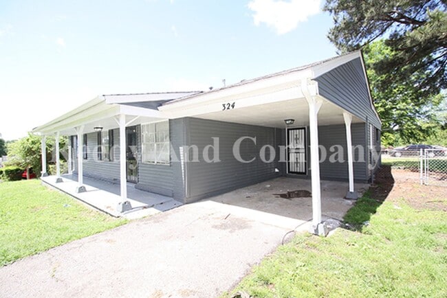 Photo - 324 McFarland Dr