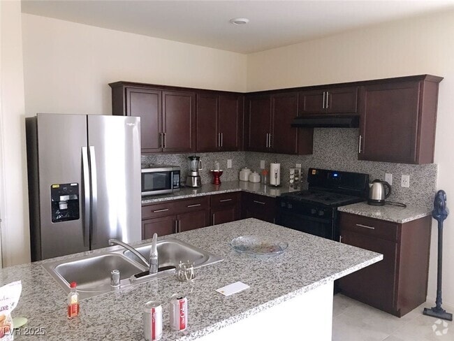 Building Photo - 9210 Harbin Ave Rental