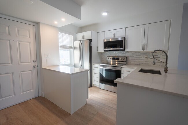 Photo - 2108 S Cypress Bend Dr Unit 210