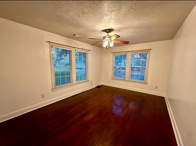 Photo - 212 W Hunnicutt Ave Unit 1