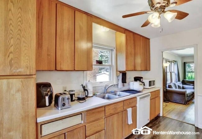 Photo - 2036 Iglehart Ave