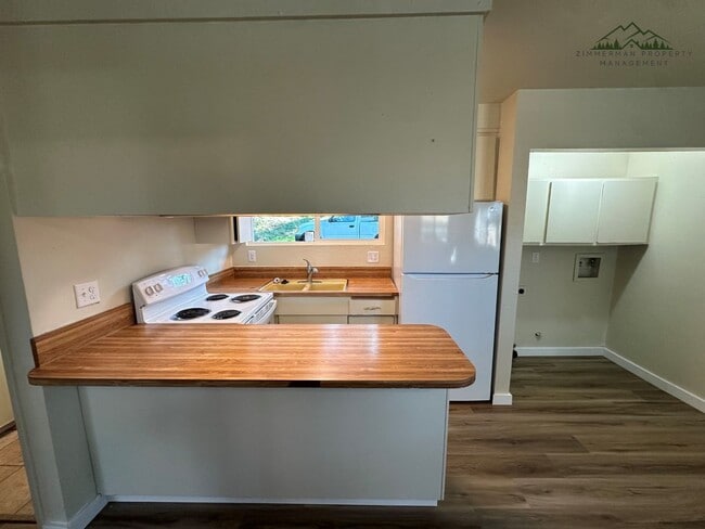 Photo - 525 1/2-52S 1/2 S 71st St Unidad 525 1/2