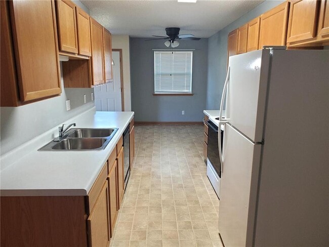 Photo - 1305 Bayberry Ave