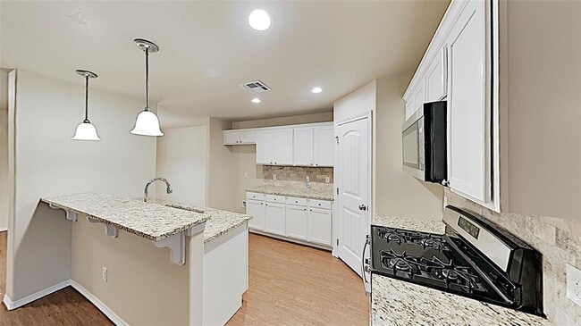 Photo - 205 St Charles Way