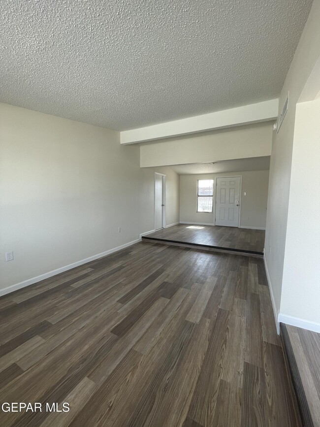 Photo - 312 Graphite Dr