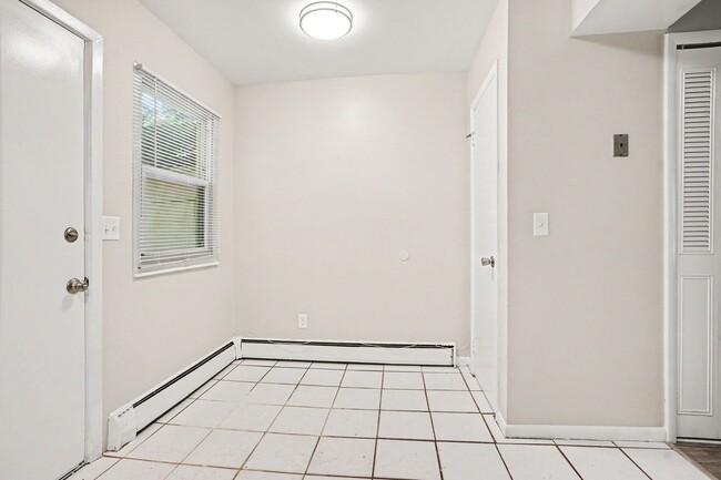 Photo - Charming, remodeled 2-Bed/1-Bath Kalamazoo Townhome $1149 - Ask about our no security deposit opt...