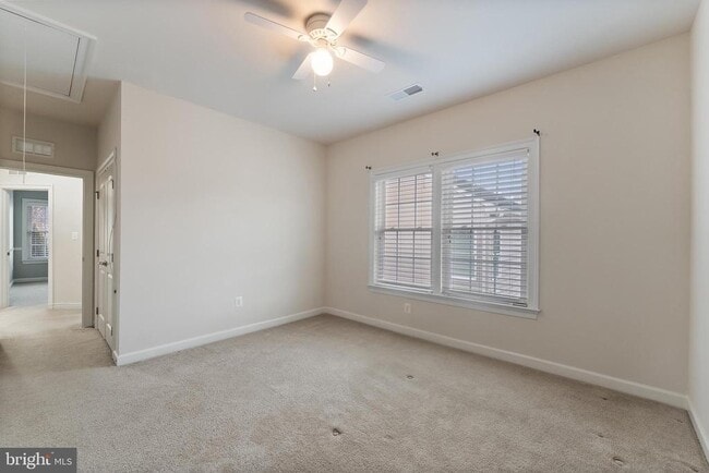 Photo - 612 Samantha Ct