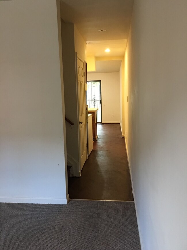 Photo - 737 McHenry St