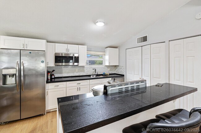 Photo - 3872 Mackinac Rd