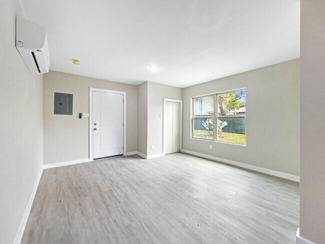 Photo - 1606 W Wildwood Dr