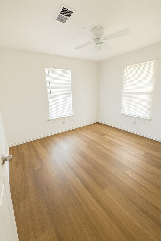 Photo - 614 E Live Oak St