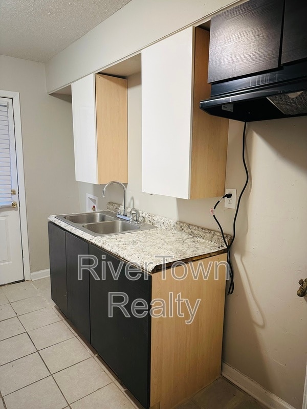 Photo - 3253 Ford Rd