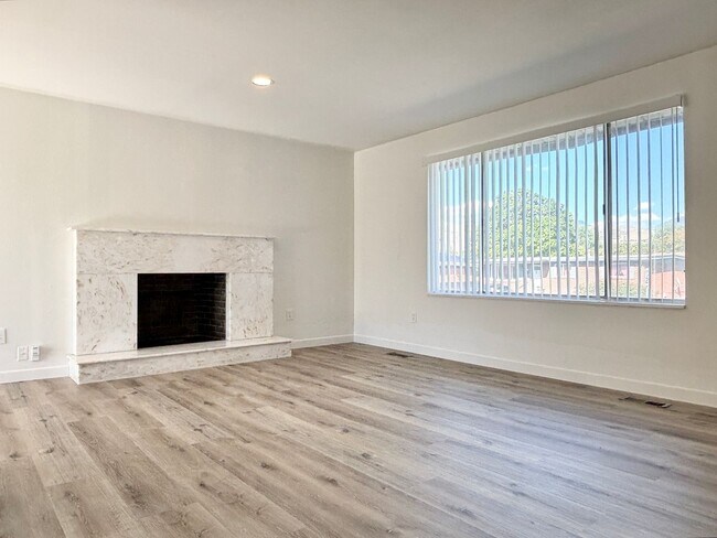 403 N Morton Dr