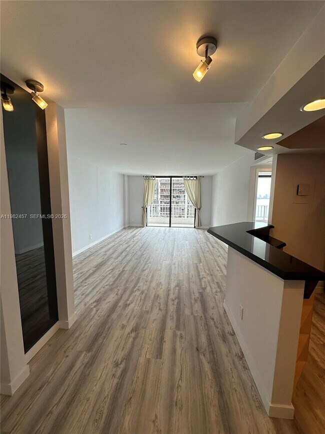 Photo - 200 SE 15th Rd Unit 15H