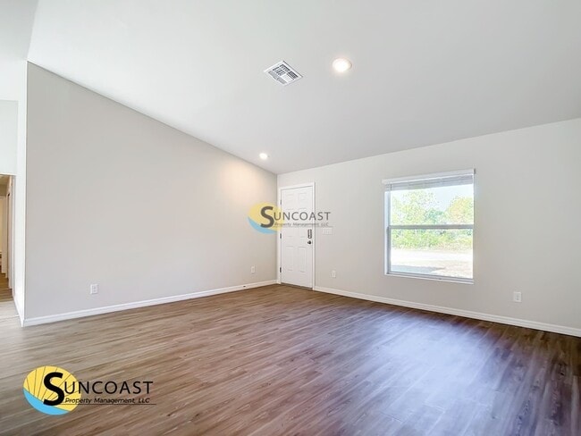 Photo - 20241 Peachland Blvd