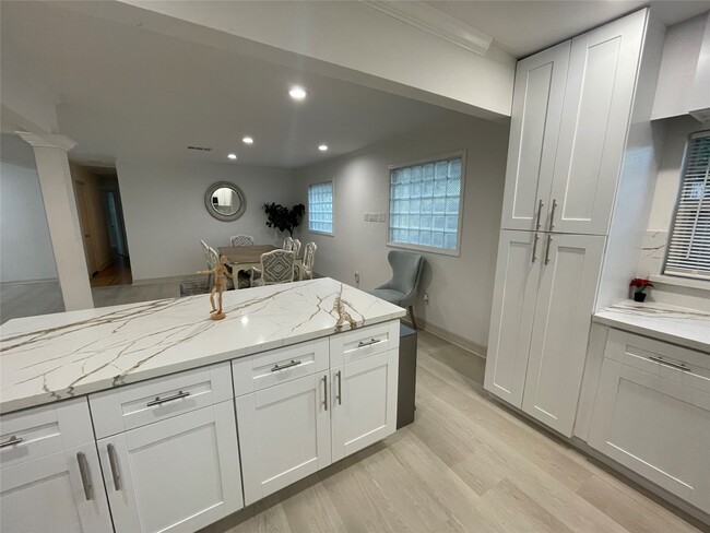 Building Photo - 12834 Tosca Ln