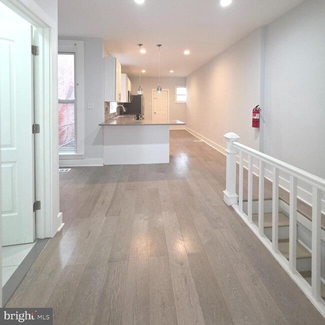 Building Photo - 5515 Catharine St