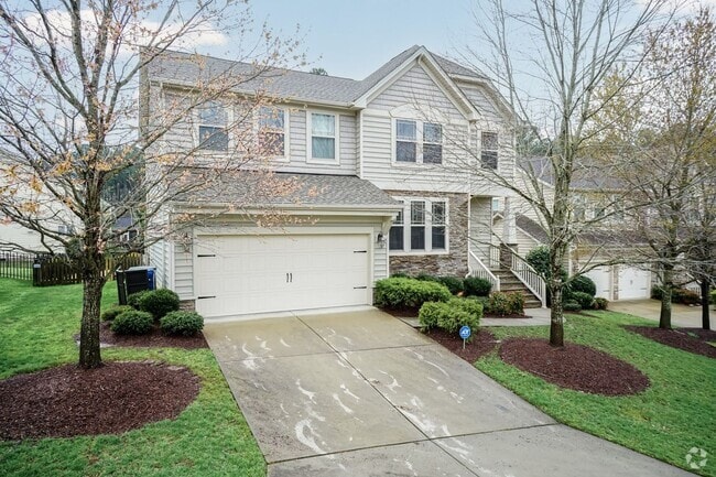 Building Photo - Gorgeous LARGE Family Home!