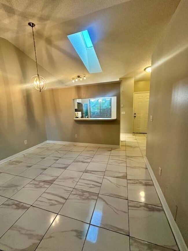 Photo - COZY 2/2 DUPLEX