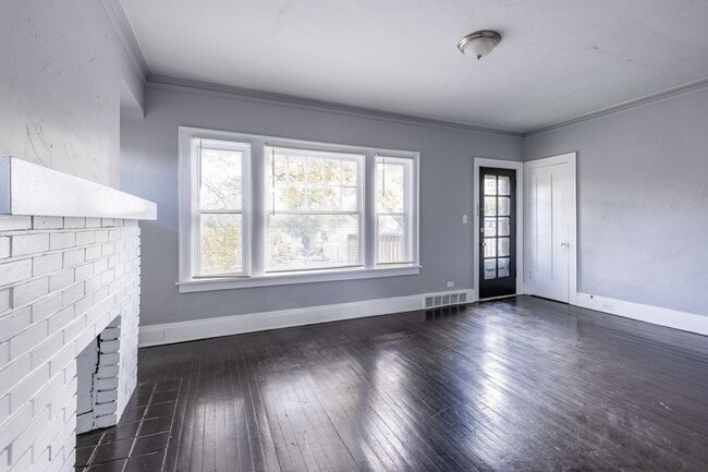 Photo - 438 E 152nd St