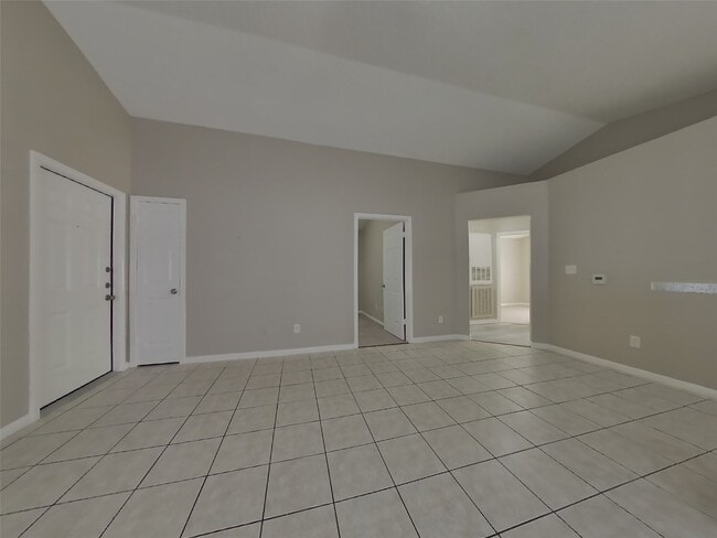 Photo - 3215 Kelling St