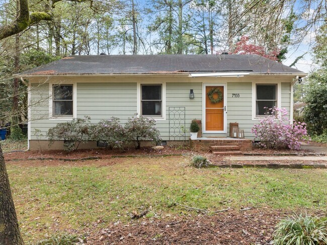 Building Photo - Gorgoues 3 Bedroom Ranch In North Raleigh,... Rental