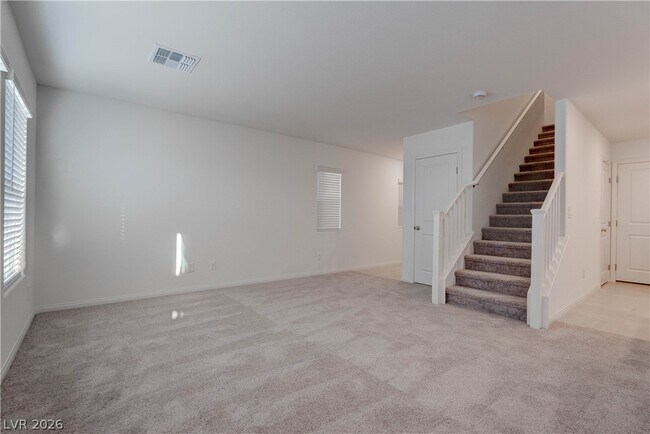 Photo - 9256 Innot Ave