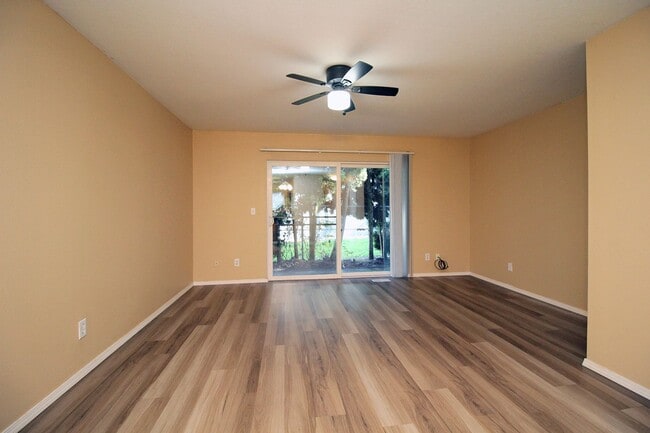 Photo - 3548-3548 NE 102nd Ave Unit 3540