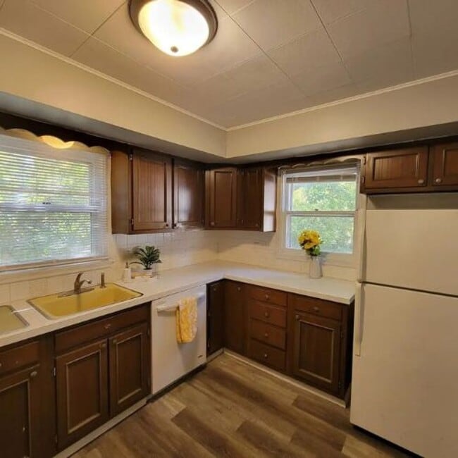Photo - 3 Bedroom Home with Garage & Central Air