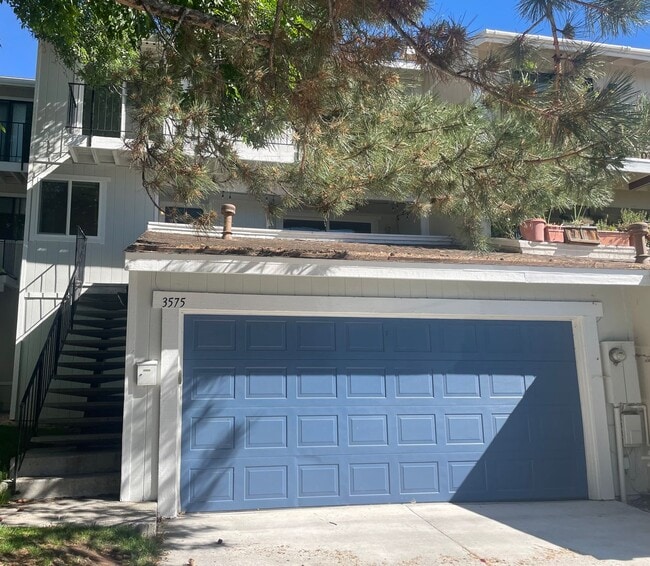 Photo - Cute 3 Bedroom Townhome close to UNR