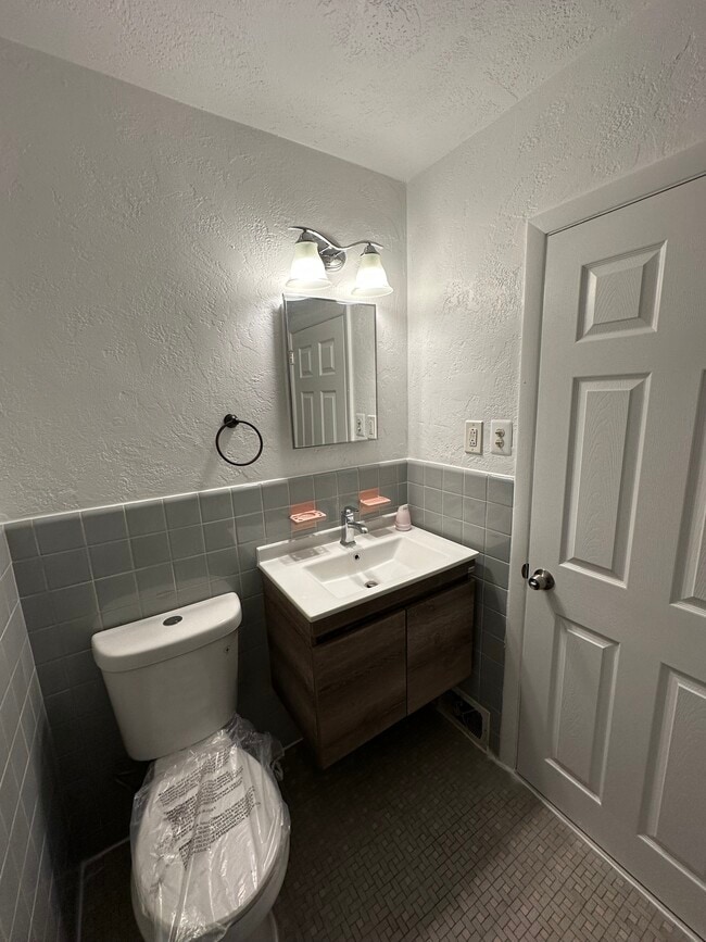 Photo - 1227 W Marshall St Unidad 2ndfloor