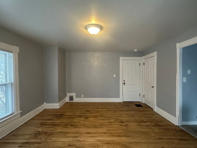 Photo - 113 N Hamilton St Unidad 113-2